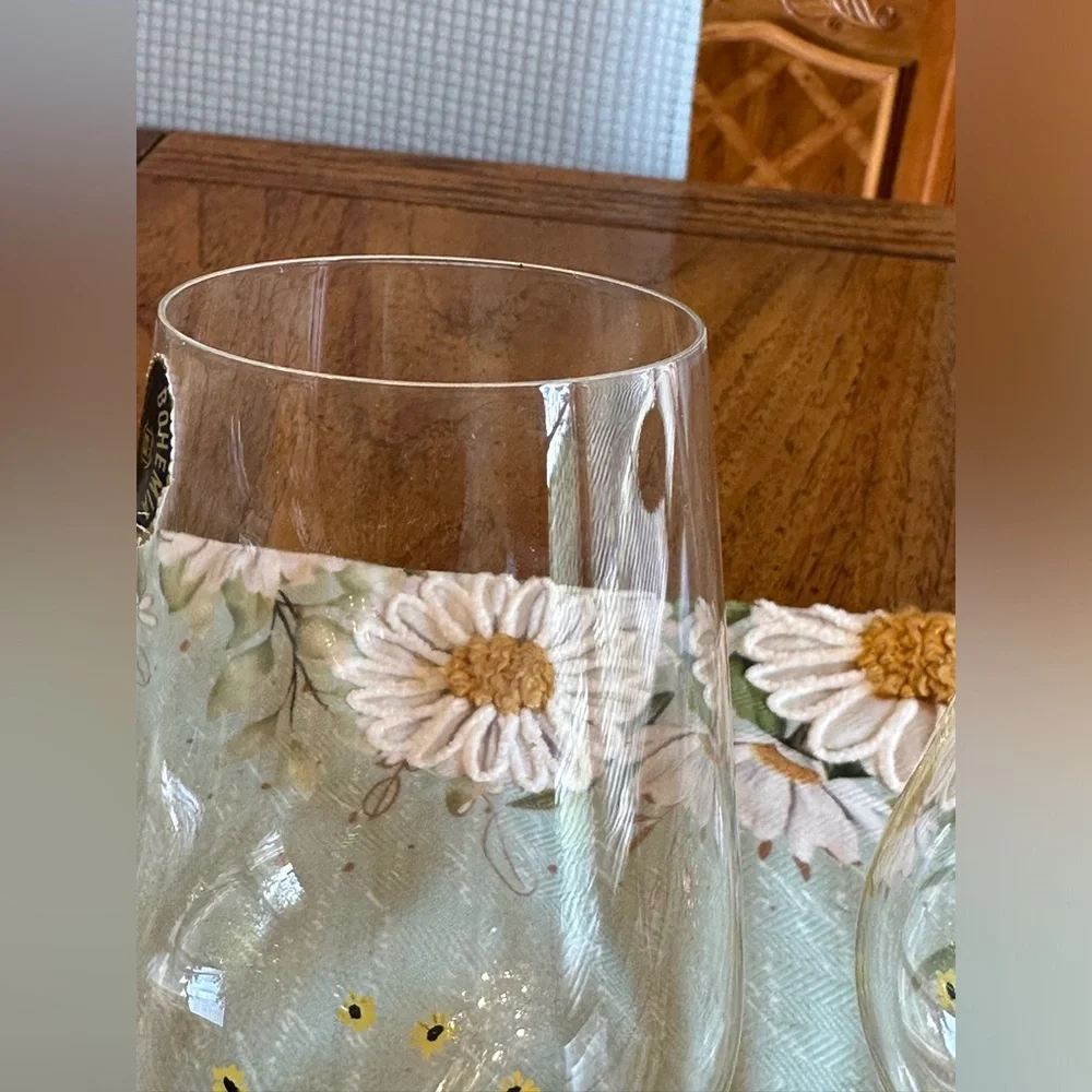 Hand painted Wine Glasses NWT “Love Blooms “ set of two with yellow daisys